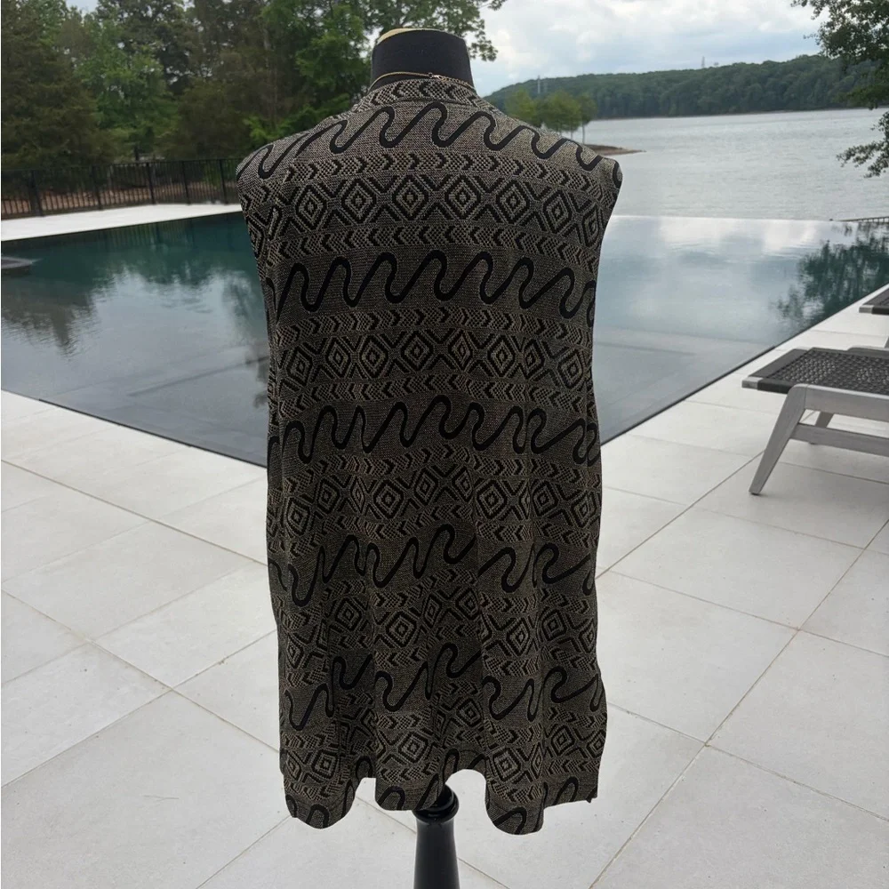 Patterned Black and Gold Sleeveless Vest
